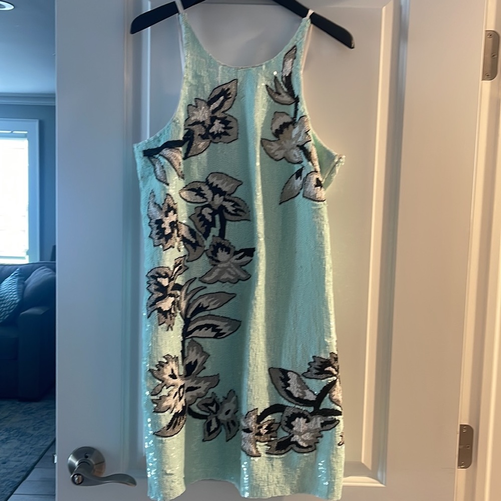 Parker silk beaded and sequin light blue flower dress siz S perfect for New year
